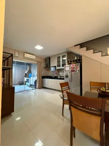 Sobrado com 3 Quartos à venda, 180m² no Jardim Califórnia, Cuiabá