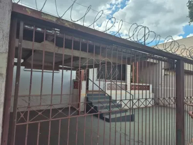 Casa com 3 Quartos à venda, 180m² no Centro, Araraquara