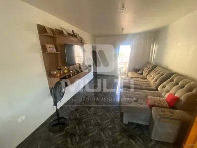 Apartamento com 3 Quartos para alugar, 120m² no Bom Jesus, Uberlândia