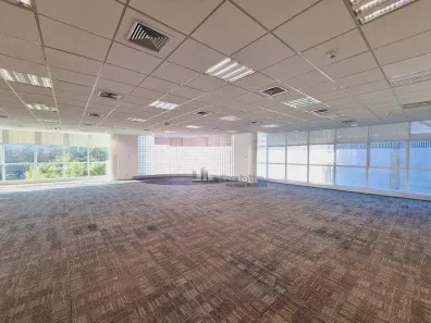 Prédio Comercial para alugar, 1200m² no Tamboré, Barueri