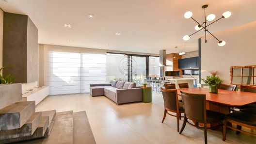 Casa de Condomínio com 3 Quartos à venda, 303m² no Campo Comprido, Curitiba