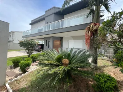 Sobrado com 3 Quartos à venda, 350m² no Vila São João (2º Distrito), Torres