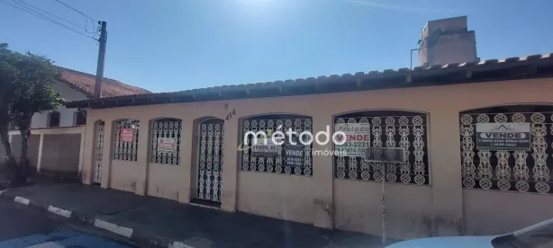 Casa com 3 Quartos à venda, 257m² no Centro, Guararema