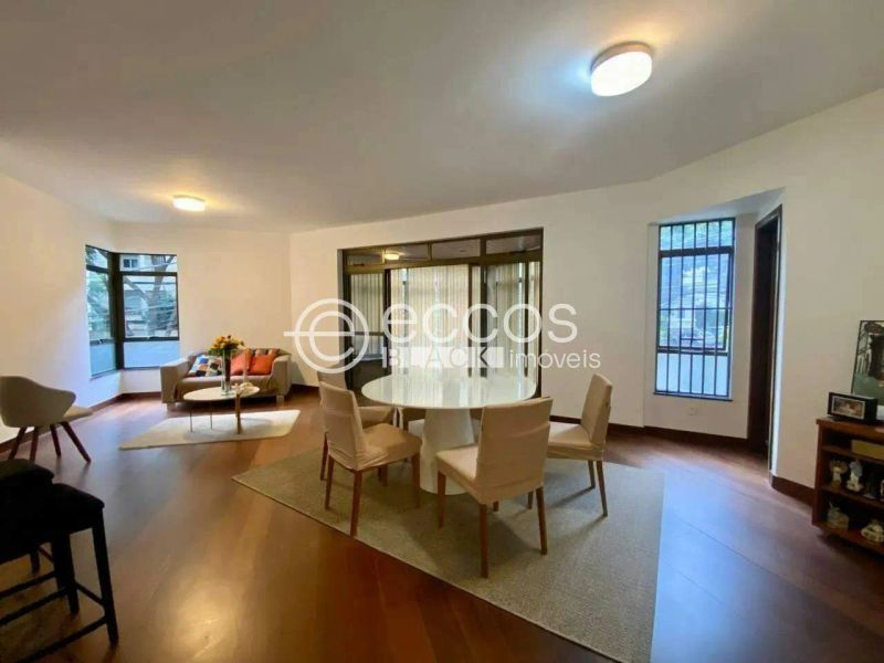 Apartamento com 4 quartos — Funcionários, Belo Horizonte
