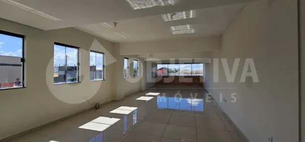 Sala Comercial para alugar, 60m² no Alto Umuarama, Uberlândia