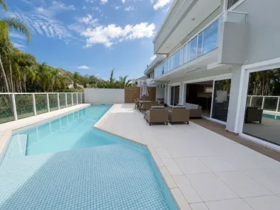Casa com 7 Quartos para alugar, 1110m² no Jurerê Internacional, Florianópolis