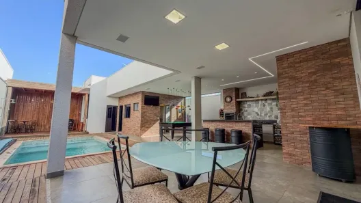Casa com 4 Quartos à venda, 280m² no Jardim Sul, Uberlândia