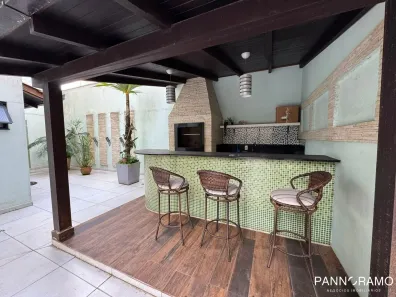 Apartamento com 3 Quartos para alugar, 220m² no Centro, Balneário Camboriú