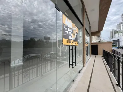 Sala Comercial à venda, 156m² no Centro, Itapema