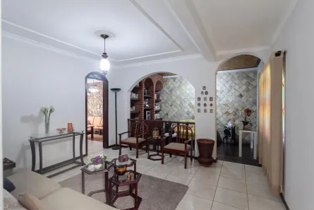Casa com 4 Quartos à venda, 253m² no Alípio de Melo, Belo Horizonte