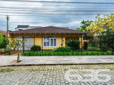 Casa com 3 Quartos à venda, 182m² no Saguaçu, Joinville