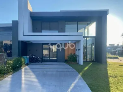 Sobrado com 4 Quartos à venda, 215m² no XANGRI-LÁ, Xangri-lá
