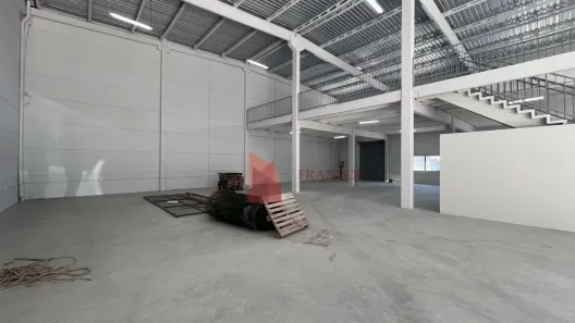 Galpão/Depósito/Armazém para alugar, 858m² no Cordeiros, Itajaí
