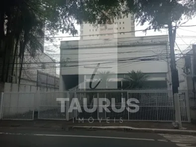 Prédio Comercial para alugar, 809m² no Santo Amaro, São Paulo
