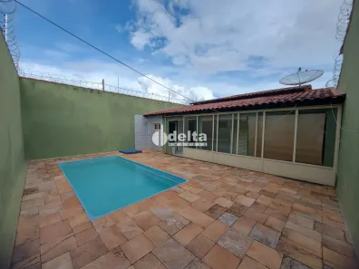 Casa com 3 Quartos à venda, 183m² no Nossa Senhora das Graças, Uberlândia