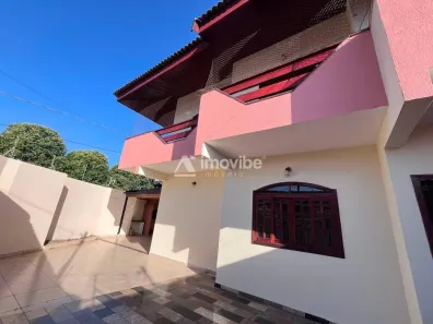Casa com 3 Quartos para alugar, 125m² no Jardim São Roque, Americana