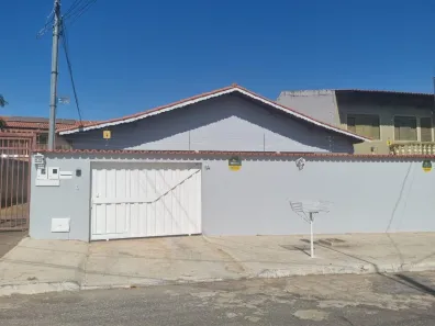 Casa com 3 Quartos à venda, 252m² no Jardim América, Goiânia