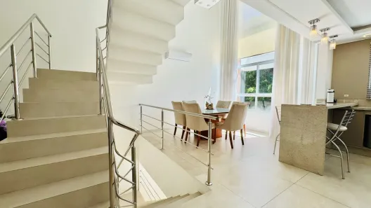 Casa com 3 Quartos à venda, 330m² no Coqueiros, Florianópolis