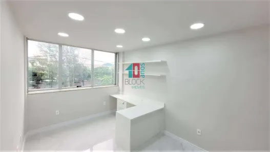 Sala Comercial à venda, 30m² no Recreio dos Bandeirantes, Rio de Janeiro