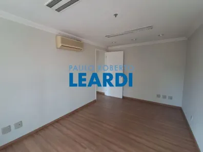 Sala Comercial à venda, 86m² no Alto de Pinheiros, São Paulo