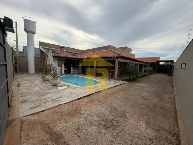 Fazenda/Sítio com 4 Quartos à venda, 220m² no , Icém