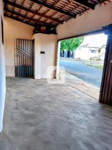 Casa com 2 Quartos à venda, 100m² no Jardim Canaã, Uberlândia