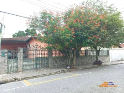 Casa com 4 Quartos à venda, 304m² no Centro, Taubaté