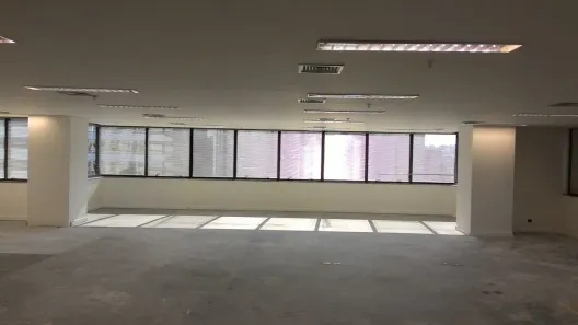 Ponto Comercial para alugar, 206m² no Cidade Monções, São Paulo