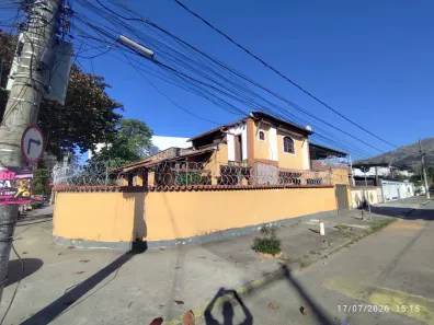 Casa com 3 Quartos para alugar, 313m² no Bangu, Rio de Janeiro