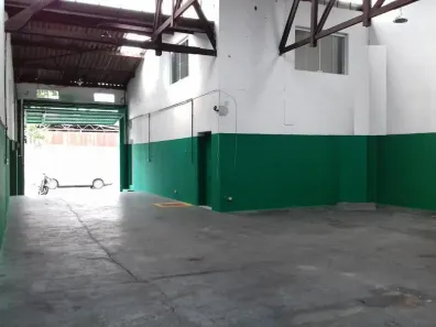 Galpão/Depósito/Armazém à venda, 230m² no Cerâmica, São Caetano do Sul