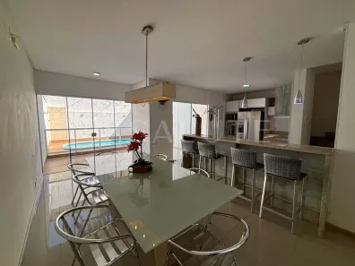 Sobrado com 3 Quartos para alugar, 209m² no Praia dos Amores, Balneário Camboriú