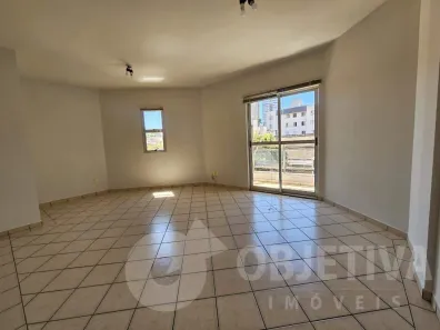 Apartamento com 3 Quartos para alugar, 77m² no Morada da Colina, Uberlândia