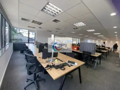 Sala Comercial para alugar, 245m² no Vila Olímpia, São Paulo
