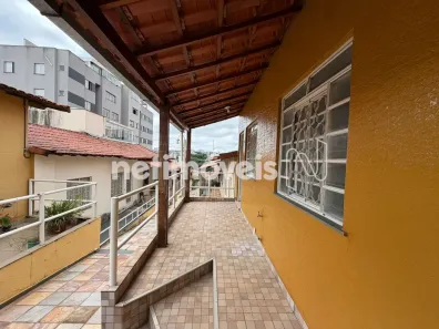 Casa com 2 Quartos para alugar, 50m² no Palmeiras, Belo Horizonte