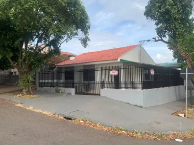 Casa com 3 Quartos à venda, 102m² no Parque Residencial Tuiuti, Maringá