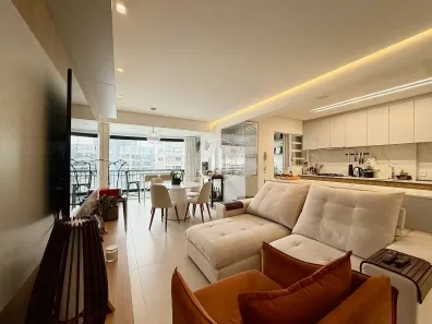 Apartamento com 2 Quartos à venda, 93m² no Coqueiros, Florianópolis