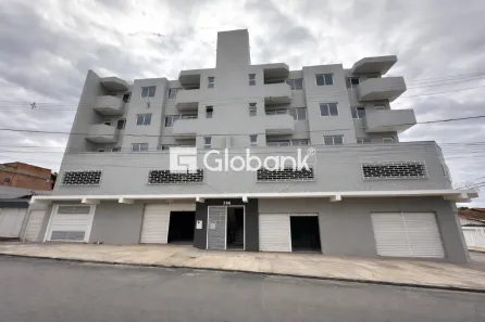 Apartamento com 3 Quartos para alugar, 140m² no Major Prates, Montes Claros