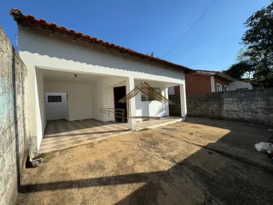 Casa com 2 Quartos à venda, 300m² no Centro, Porangaba