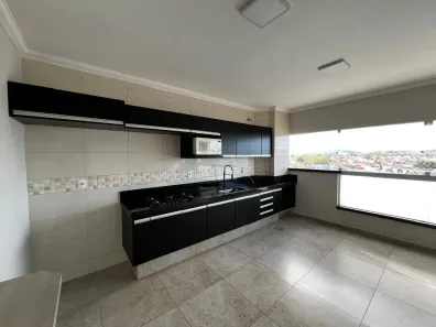 Apartamento com 3 Quartos para alugar, 208m² no Cruzeiro do Sul, Pouso Alegre