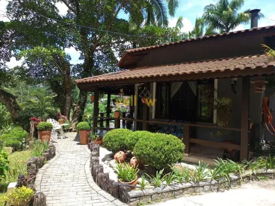 Fazenda/Sítio com 4 Quartos à venda, 460m² no Pedreira, Arujá