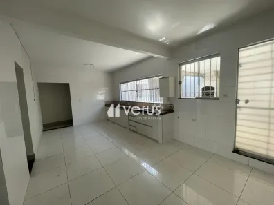 Casa com 3 Quartos para alugar, 120m² no Tabajaras, Uberlândia