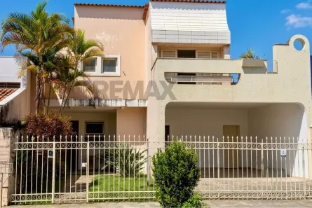 Casa com 4 Quartos à venda, 290m² no Centro, Araxá