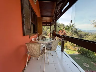 Casa de Condomínio com 3 Quartos para alugar, 120m² no Itaipava, Petrópolis