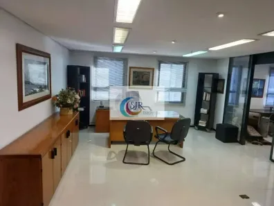 Sala Comercial para alugar, 133m² no Vila Olímpia, São Paulo