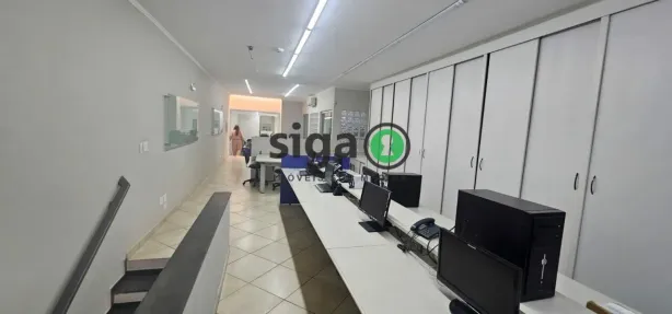 Prédio Comercial para alugar, 230m² no Vila Azevedo, São Paulo