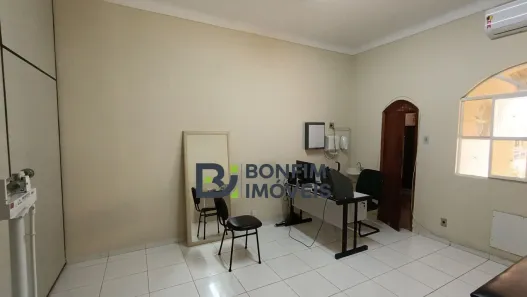 Imóvel Comercial com 6 Quartos à venda, 150m² no Centro, Governador Valadares