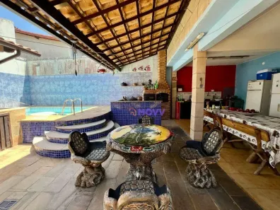Casa com 3 Quartos à venda, 360m² no Piratininga, Niterói