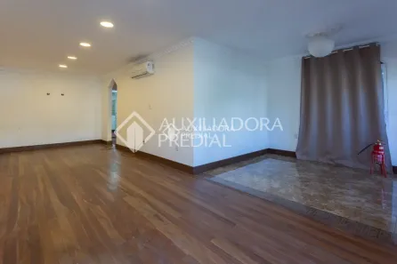 Imóvel Comercial à venda, 203m² no Jardim Botânico, Porto Alegre