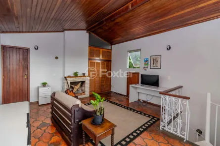 Casa com 3 Quartos à venda, 308m² no Espírito Santo, Porto Alegre