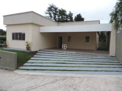 Casa de Condomínio com 3 Quartos para alugar, 197m² no Chácara dos Junqueiras, Carapicuíba